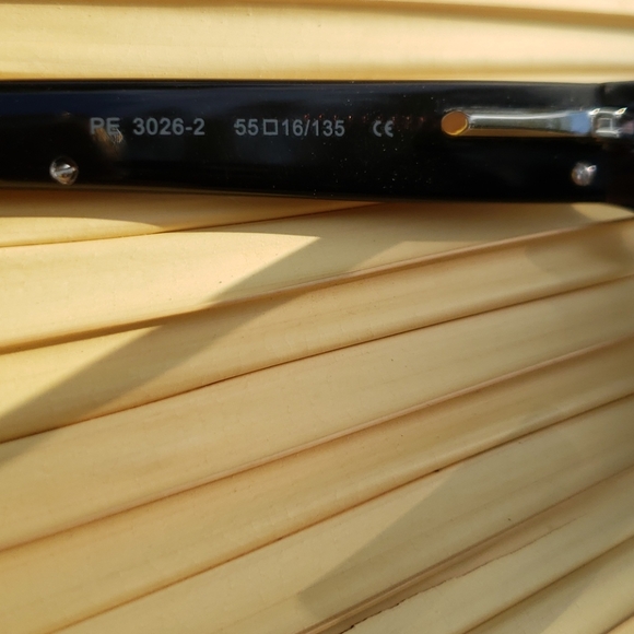 Authentic Perry Ellis unisex sunglasses - Picture 5 of 5